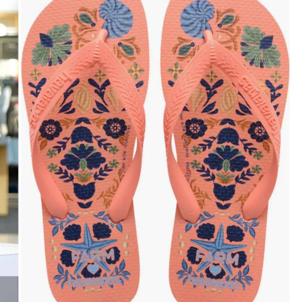 Havaianas x Farm Rio Peach Rose Flip Flops (Women's) - Sz 7/8